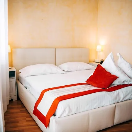 Hotel Angela Olympic Garda Lake 3*