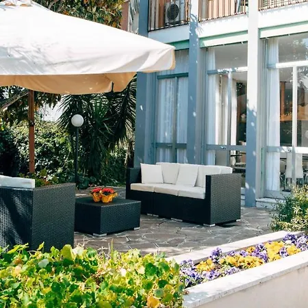 Hotel Angela Olympic Garda Lake